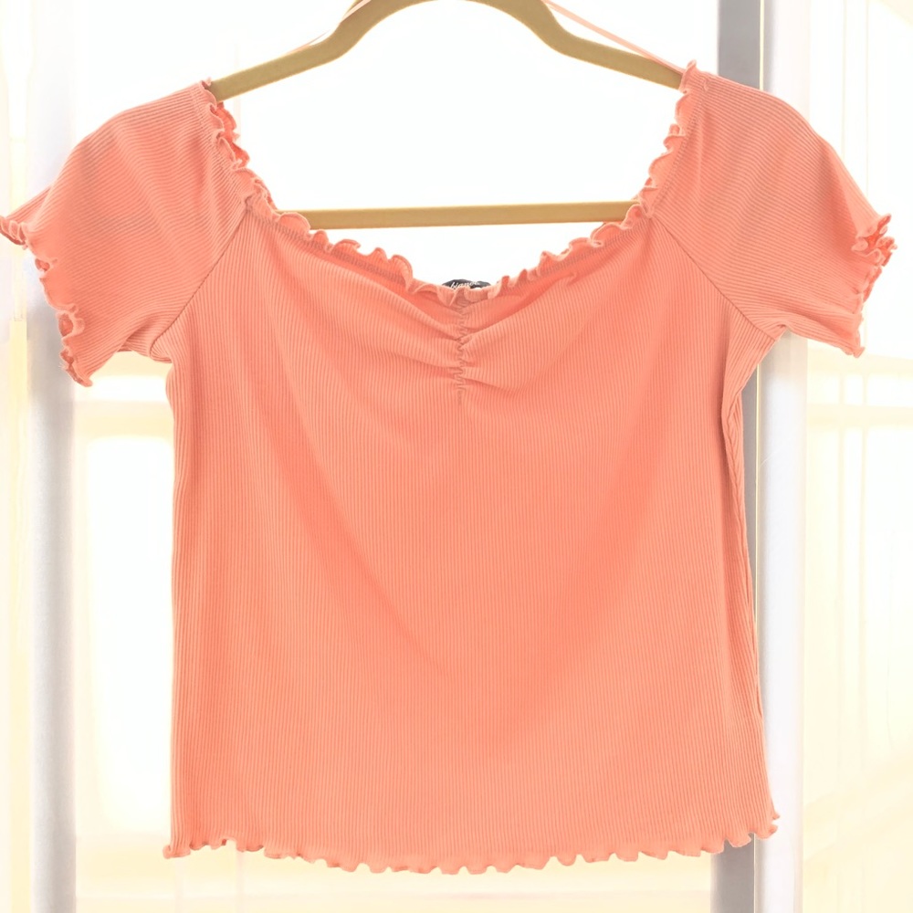 2 x $20 🛍 NWOT Cute Ribbed Crop top